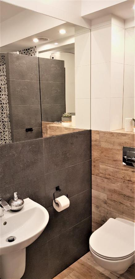 Apartament Centrum Park Ul Waszyngtona 쳉스토호바 외부 사진