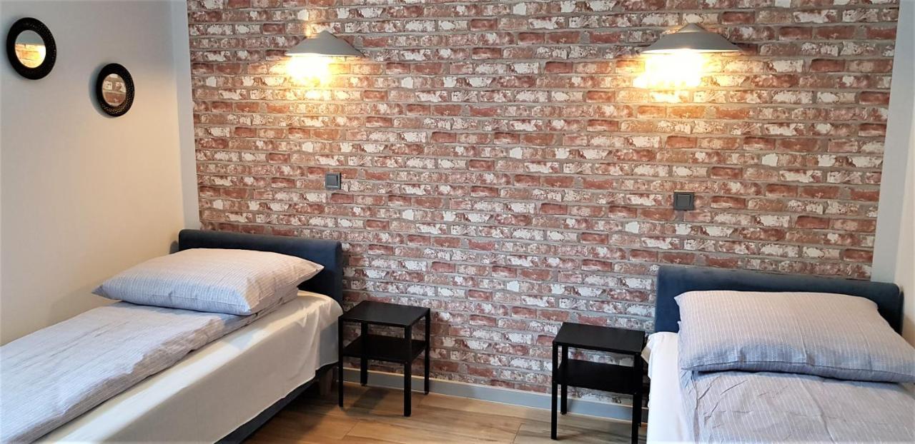 Apartament Centrum Park Ul Waszyngtona 쳉스토호바 외부 사진