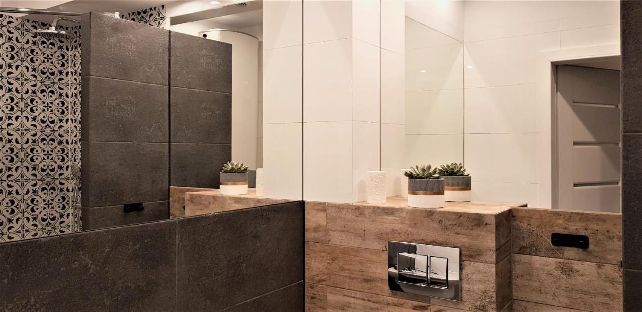 Apartament Centrum Park Ul Waszyngtona 쳉스토호바 외부 사진