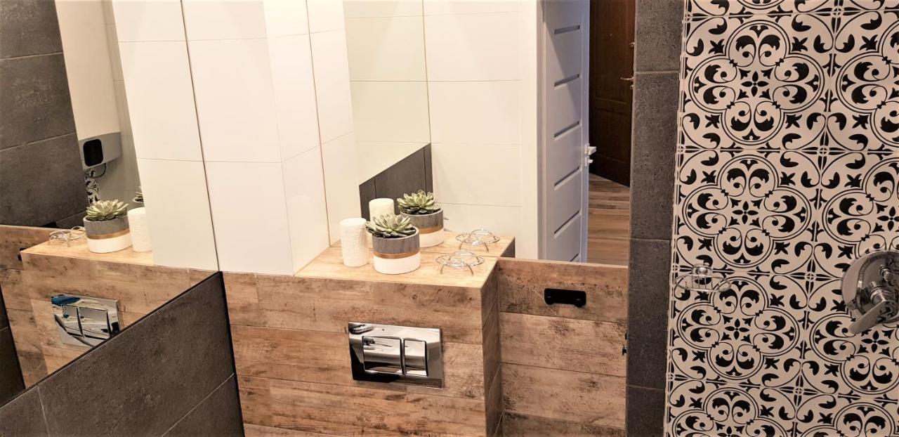 Apartament Centrum Park Ul Waszyngtona 쳉스토호바 외부 사진