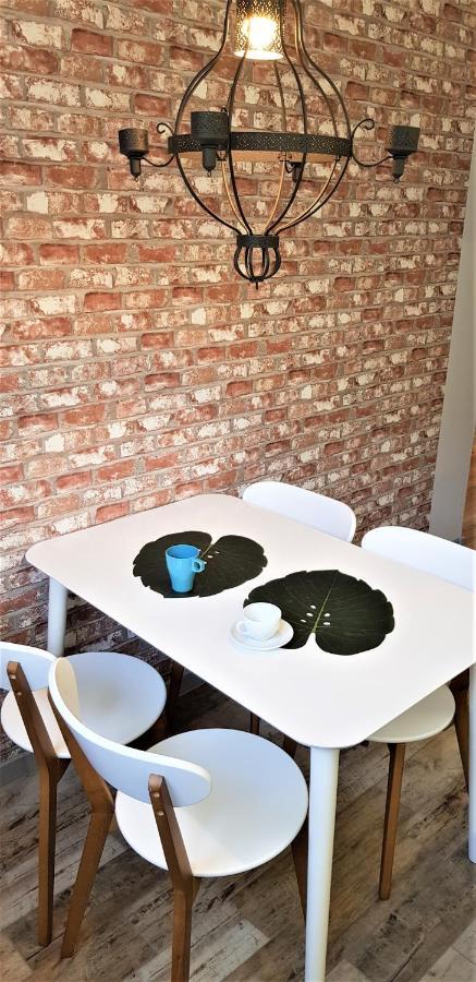Apartament Centrum Park Ul Waszyngtona 쳉스토호바 외부 사진