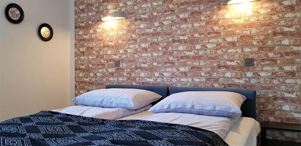 Apartament Centrum Park Ul Waszyngtona 쳉스토호바 외부 사진